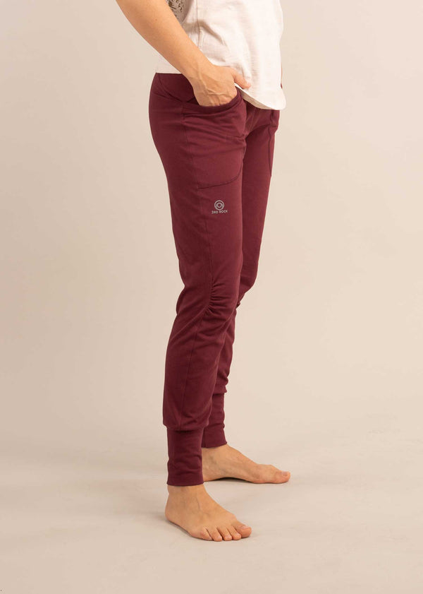 3RD ROCK bataboom brushed trousers in our beet red colour  - Jerome is 5ft 10" with a 30" waist & 37" hips. Here he is wearing a size 30RL.