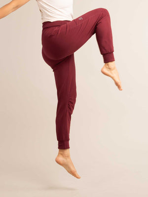 3RD ROCK bataboom brushed sweatpants - Jess is 5ft 8” with a  29