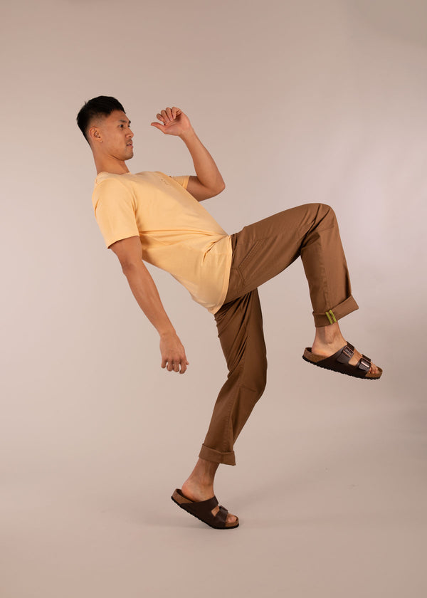3RD ROCK sustainable organic twill active stretch trousers - Donald is 6ft1″  with a 30" waist, 36" hips & a 33" inseam and is wearing a size 30LL. M