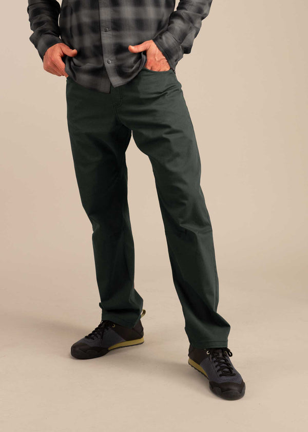 3RD ROCK Johnson Stretch Smart Trousers - Jerome is 5ft 10" with a 31" waist & 38" hips. Here he is wearing a size 32RL.