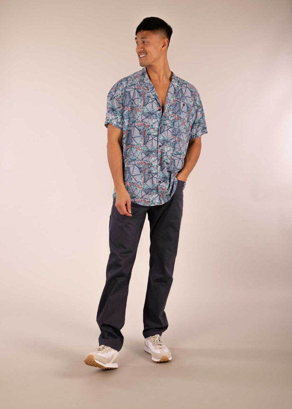 3RD ROCK sustainable organic twill casual lifestyle trousers - Donald is 6ft1″  with a 30" waist, 36" hips & a 33" inseam and is wearing a size 30LL. M