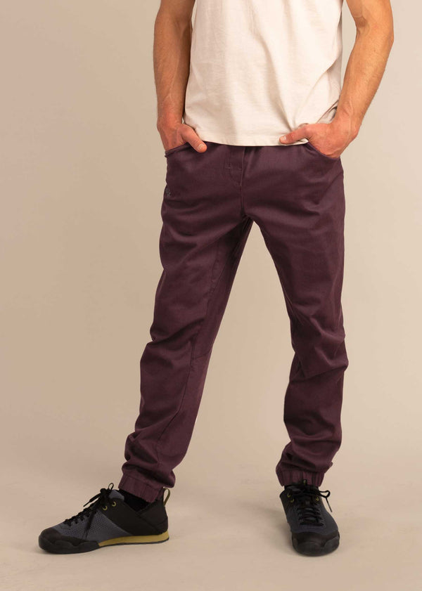 3RD ROCK Margo organic cotton adventure trousers - Jerome is 5ft 10" with a 31" waist & 38" hips. Here he is wearing a size 32RL.