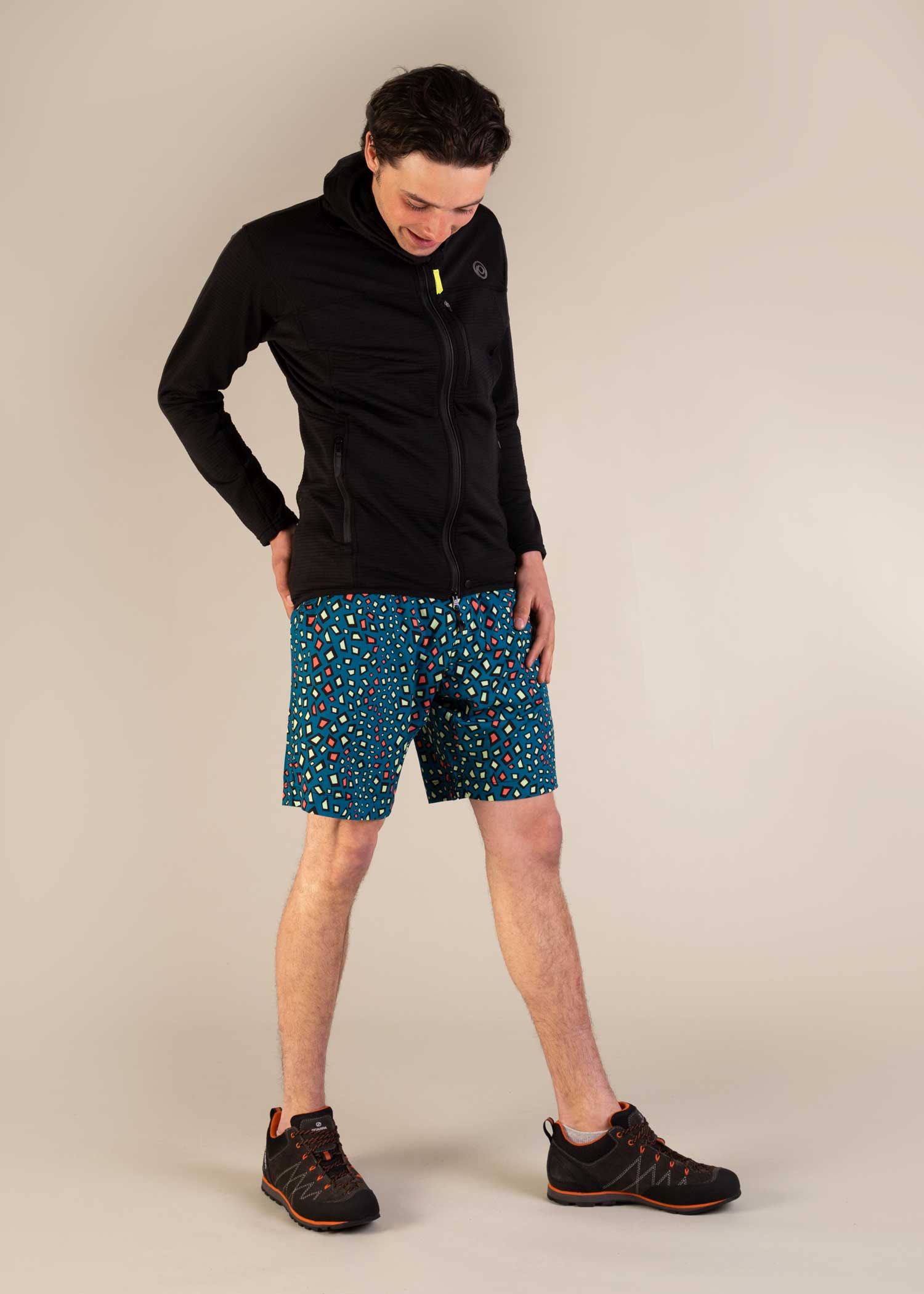 3RD ROCK Sustainable funky patterned shorts - Kai is 6ft 1" with a 32" waist and is wearing a 32. M