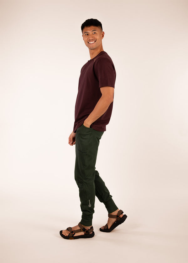 3RD ROCK bataboom trousers - Donald is 6ft1″  with a 30" waist, 36" hips & a 33" inseam and is wearing a size 30LL. M
