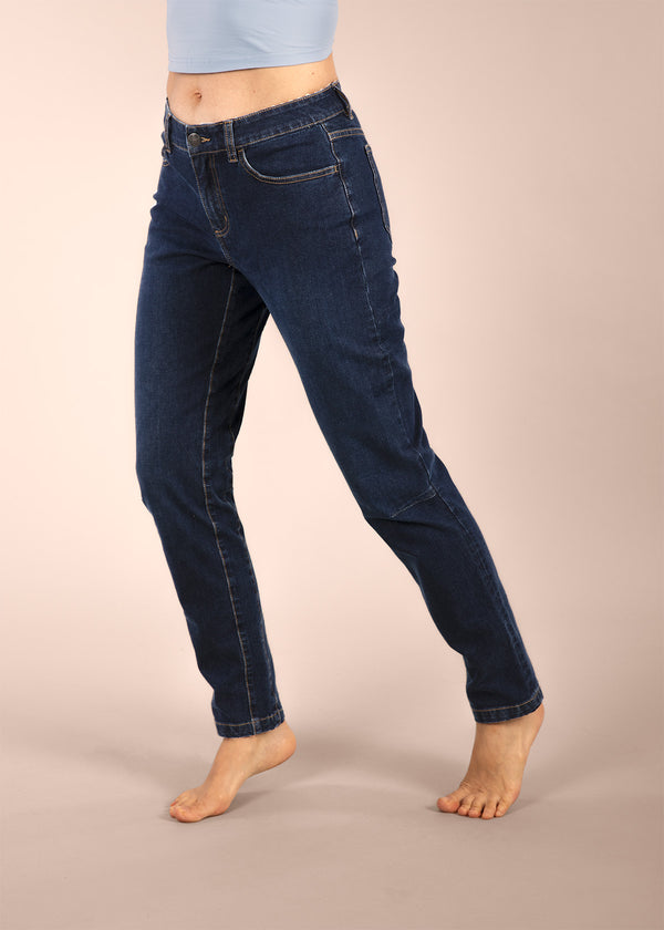 3rd rock Jupiter jeans for climbers and active people- Jess is 5ft 8” with a  29" waist, 38" hips & a 32.5" inseam and is wearing a size 28RL. F