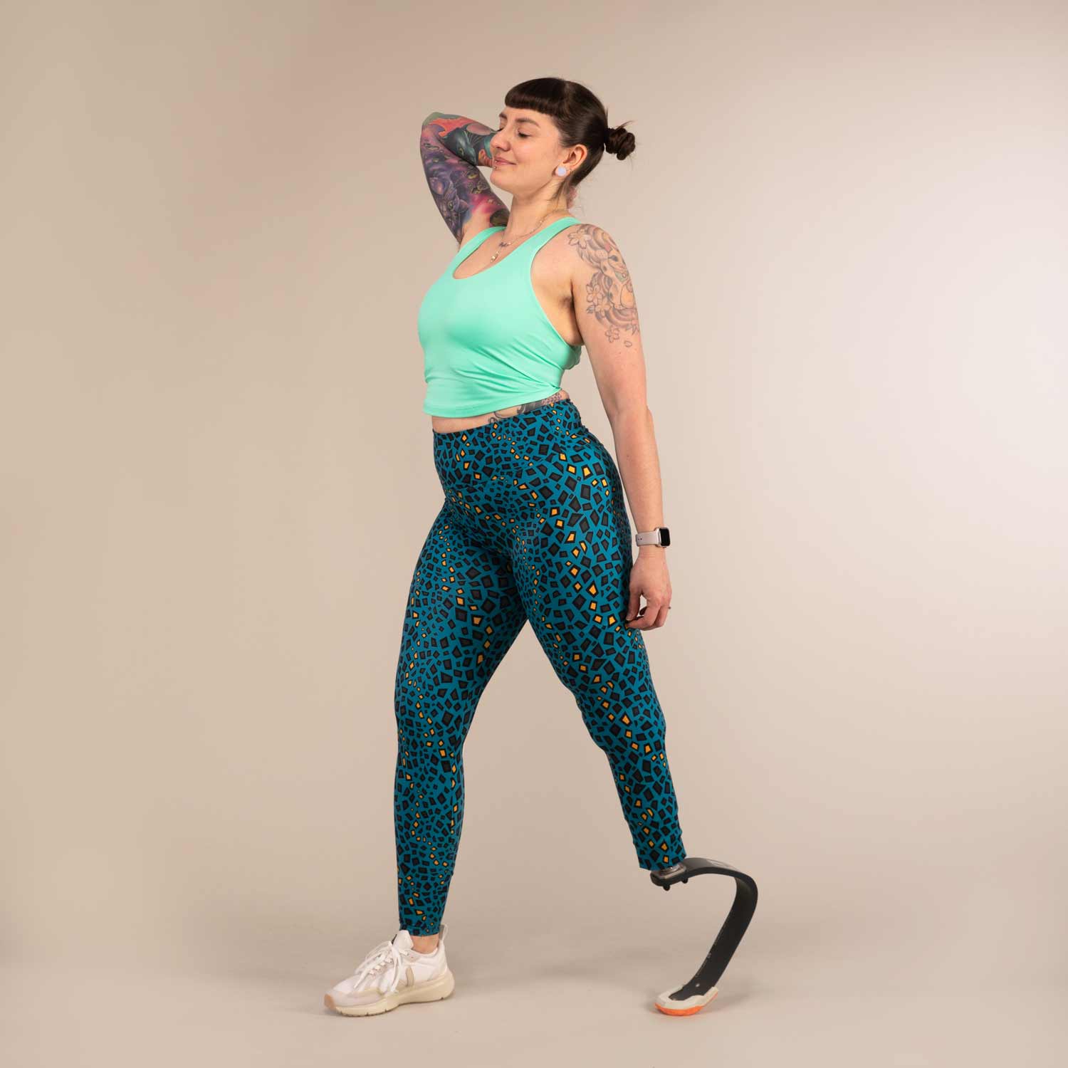 TITAN MINIMAL REPTILE | Printed Recycled Leggings | 3RD ROCK Clothing -  Laura is 5ft 6 with a 31.5" waist, 43" hips and wears a size 14 F