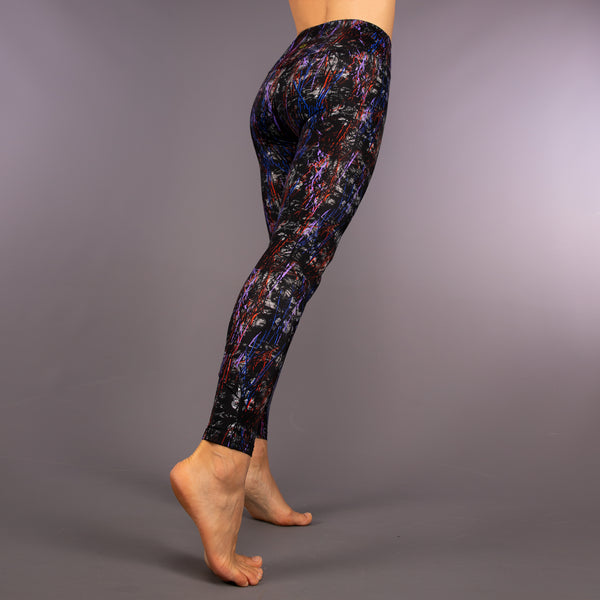 TITAN TWIGGY Leggings | Recycled Fabric with Autumn Print | 3RD ROCK Clothing -  Jessica is 5ft 7" with a 32" inseam, 29" waist and 38.5" hip and wears a 10. F