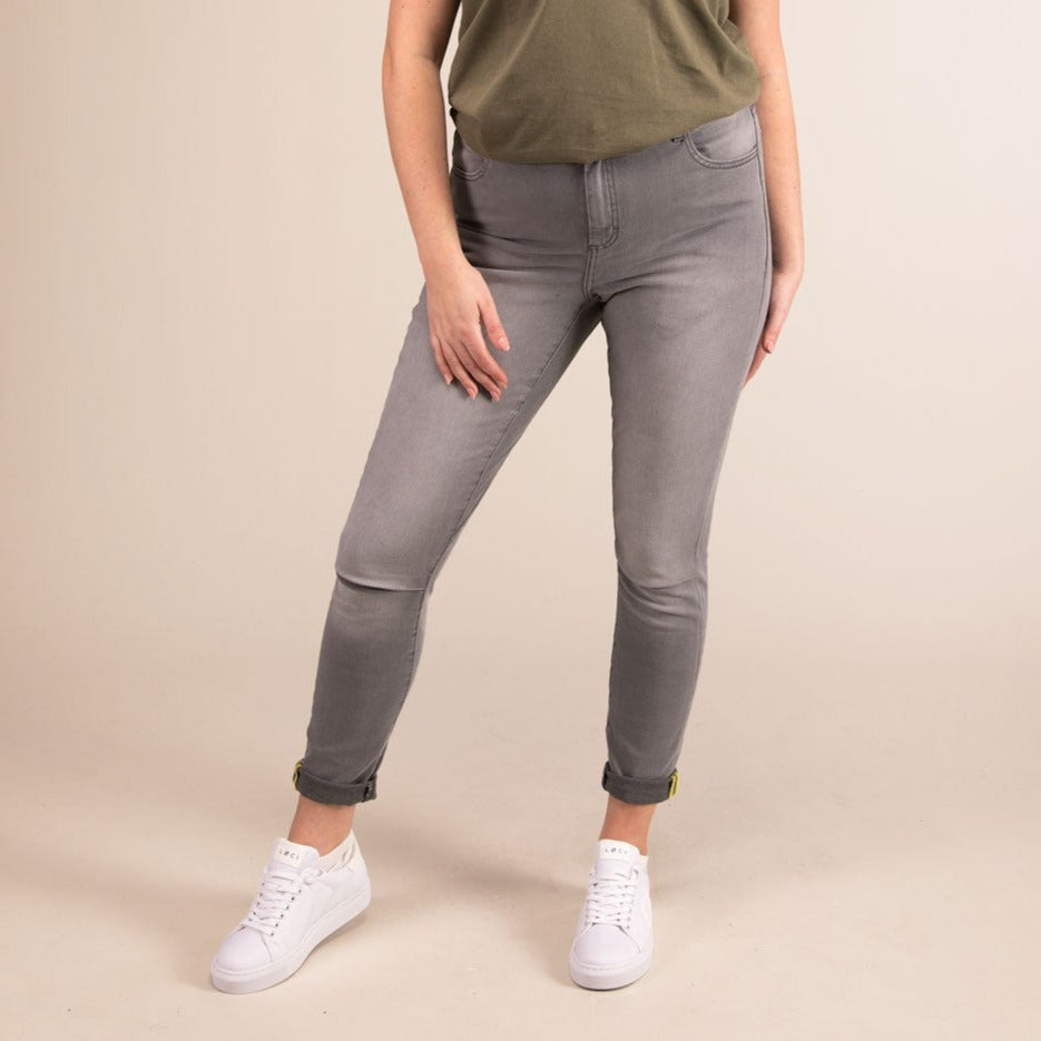 MARPLE JEANS | Skinny Cut Stretchy Sustainable Jeans | 3RD ROCK Clothing -  Sophie is 5ft 9 with a 34" waist, 42" hips and wears a size 34/RL.  F