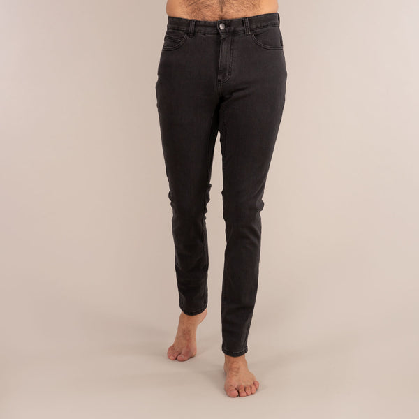 FITZ BLACK Jeans | Slim Fit with Super Stretch | 3RD ROCK Clothing -  Oliver is 6ft 2" with a 34" waist, 40" hips and wears a 34/LL M