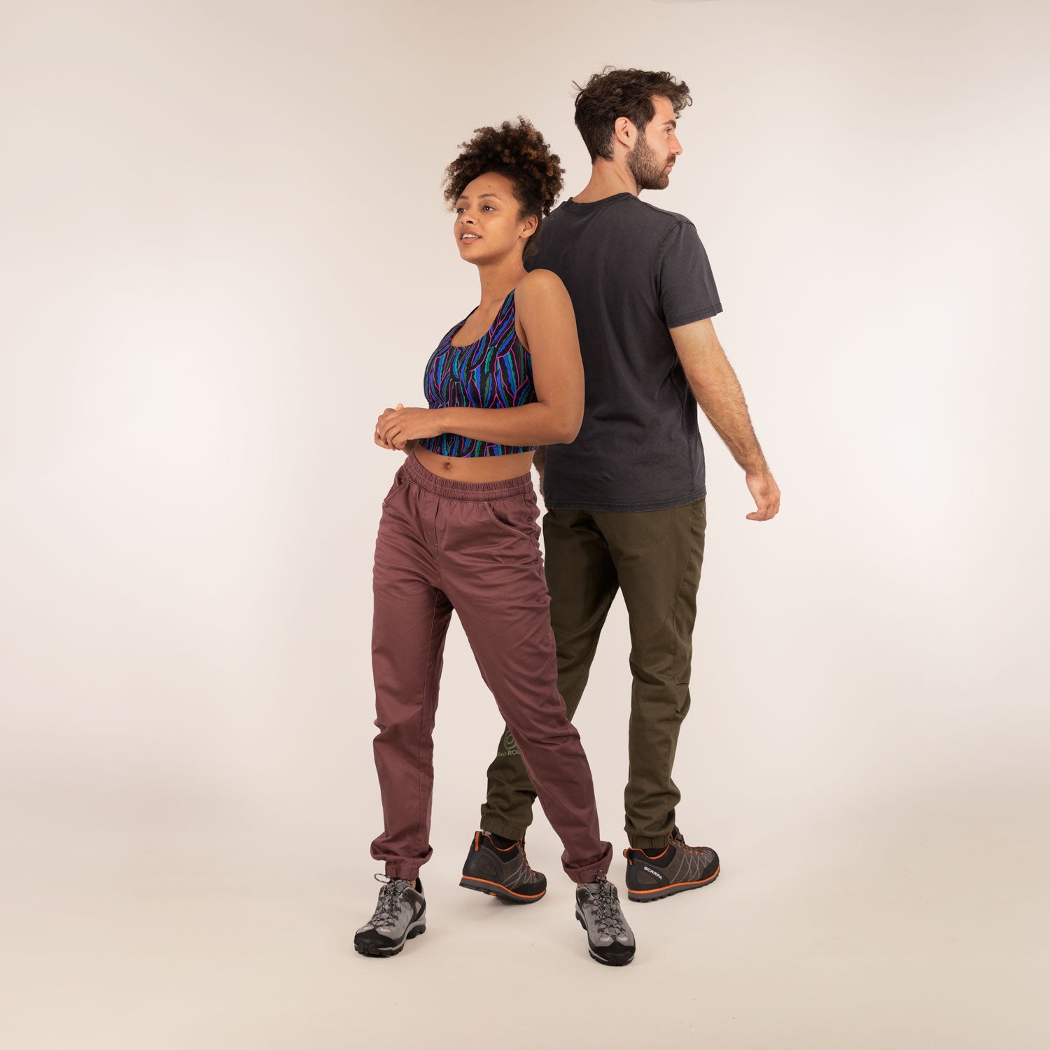3RD ROCK Clothing MARGO Adventure ready trousers - Kendal is 5ft 7" with a 28" waist, 38" hips and wears a size 30/RL Oliver is 6ft 2" with a 34" waist, 40" hips and wears a 34/LL