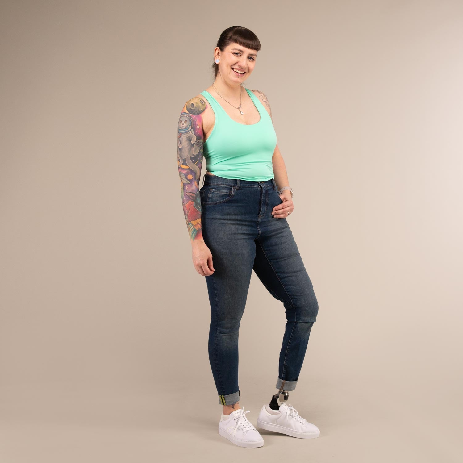 MARPLE JEANS | Skinny Cut Stretchy Sustainable Jeans | 3RD ROCK Clothing -  Laura is 5ft 6 with a 31" waist, 43" hips and wears a size 32/RL F