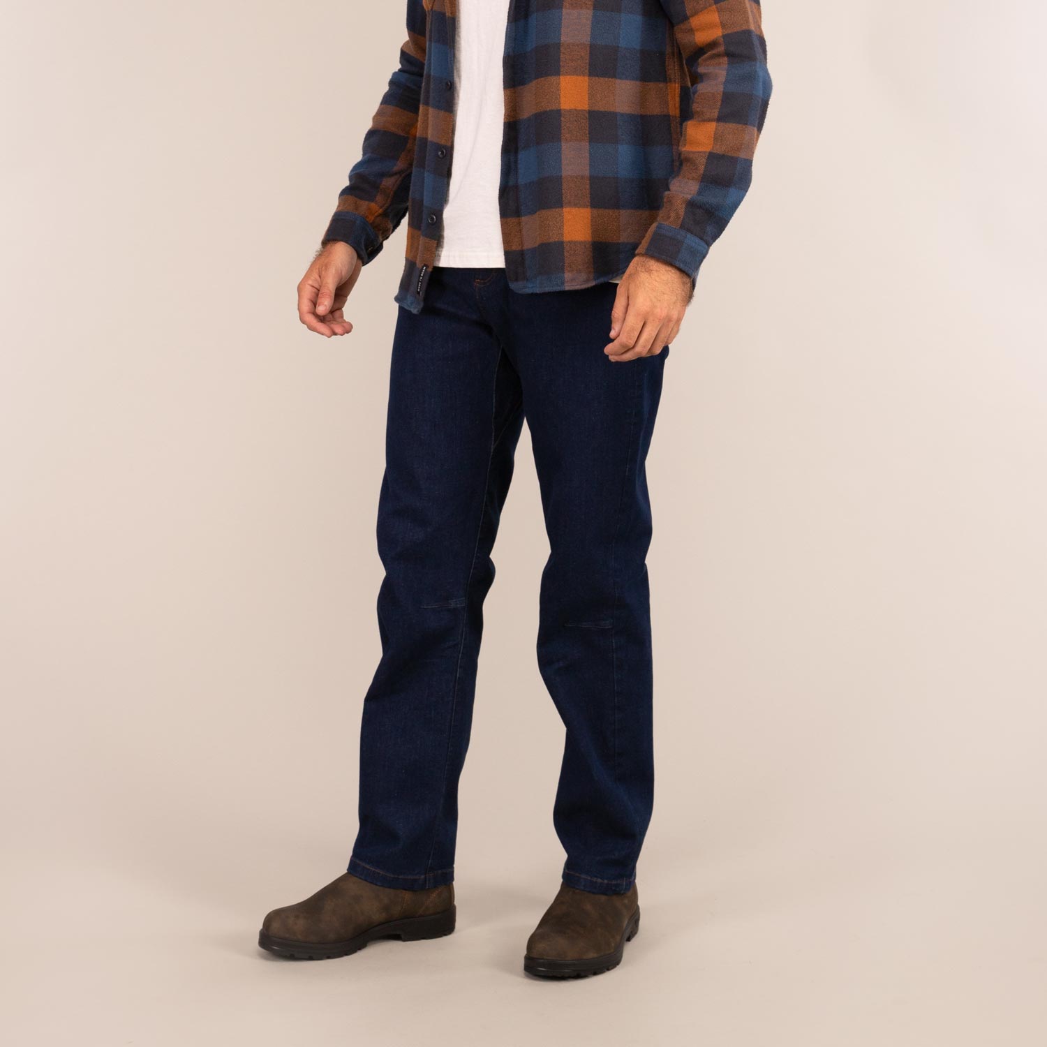 3RD ROCK MARS Eco Jeans - Oliver is 6ft 2" with a 34" waist, 40" hips and wears a 34/LL. M