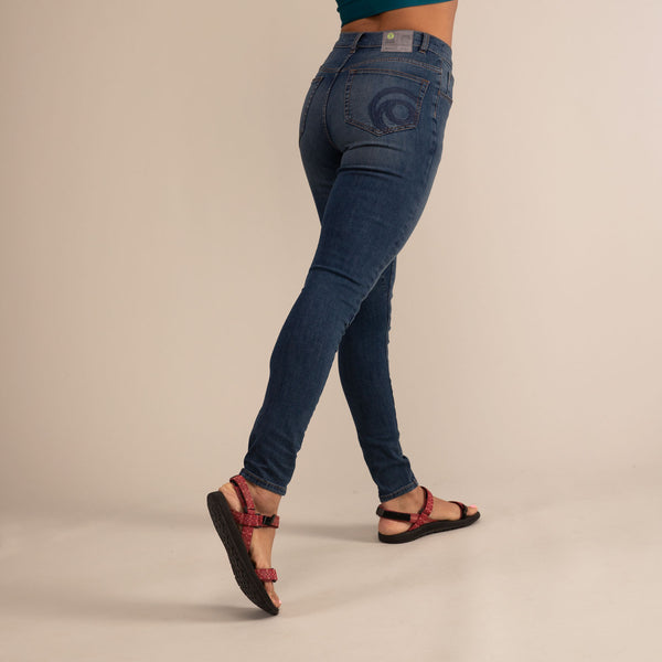MARPLE JEANS | Skinny Cut Stretchy Sustainable Jeans | 3RD ROCK Clothing -  Kendal is 5ft 7 with a 28" waist, 38" hips and wears a size 28/RL F