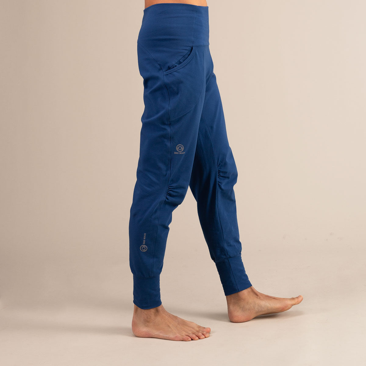 BATABOOM Sweatpants | Super Soft Organic Sweats | 3RD ROCK Clothing -  Billy is 5ft 11 with a 30" waist, 37" hips and wears a 30/RL.  M
