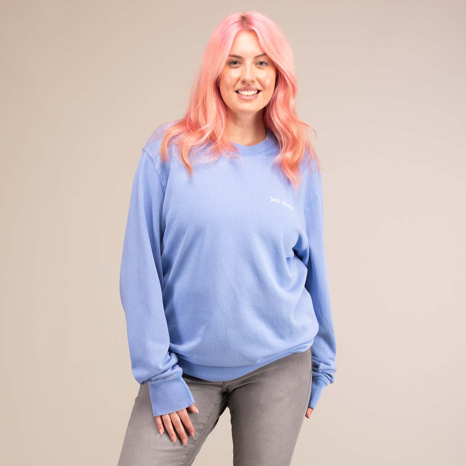 BELLAMY SWEATSHIRT |  Organic Cotton Sweatshirt | 3RD ROCK Clothing -  Sophie is 5ft 9 with a 40.5" bust and wears a size L F