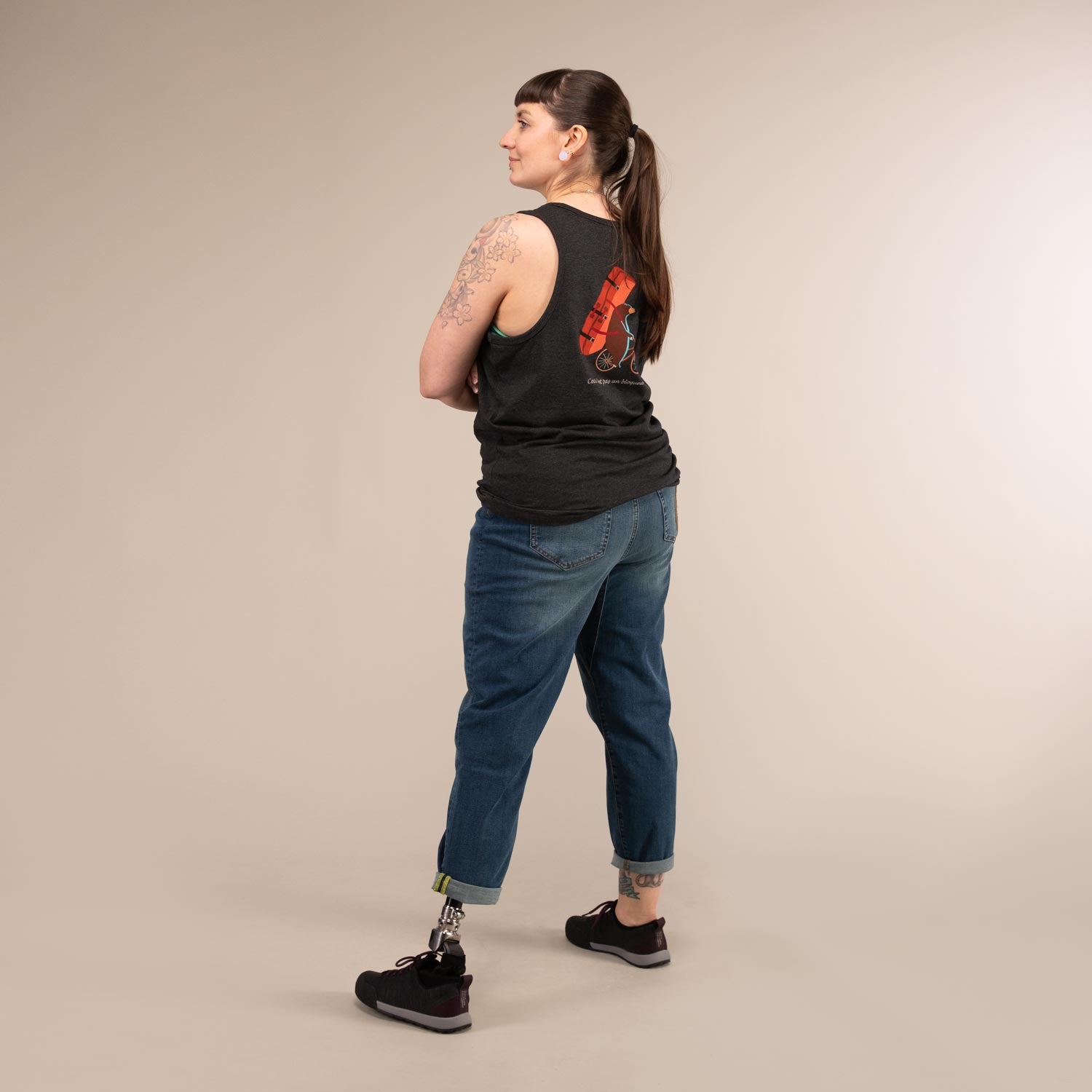 BLOQUEUR VEST | Organic Cotton Action Vest | 3RD ROCK Clothing -  Laura is 5ft 6 with a 36" bust and wears a size M F