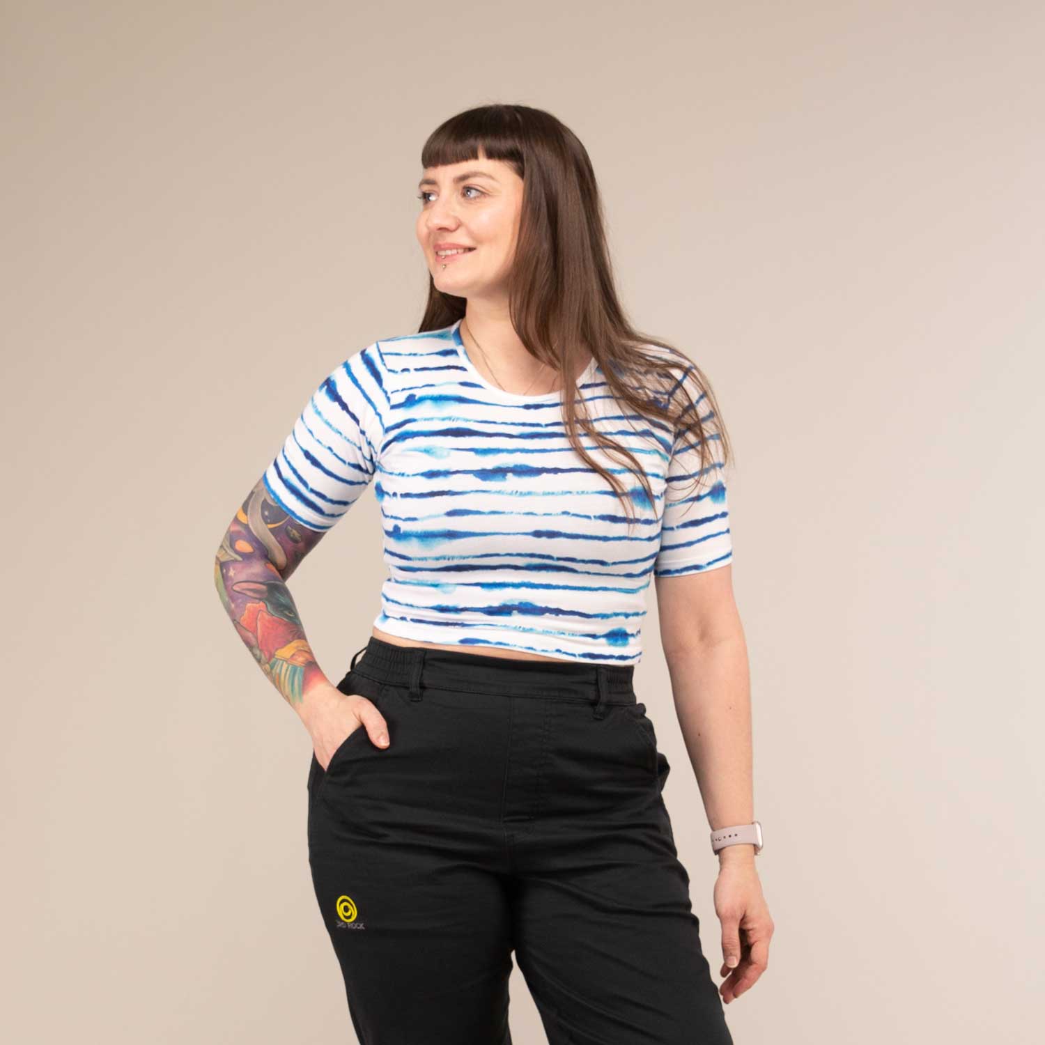 BOOP T-Shirt | Cropped Organic Cotton Tee | 3RD ROCK Clothing - Laura is 5ft 6 with a 36" bust and wears a size M F