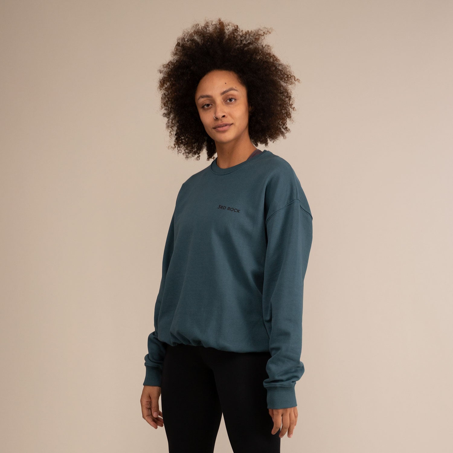 CHARLIE SWEATSHIRT | Oversized Organic Sweatshirt | 3RD ROCK Clothing -  Kendal is 5ft 8 with a 36" bust and wears a size M F