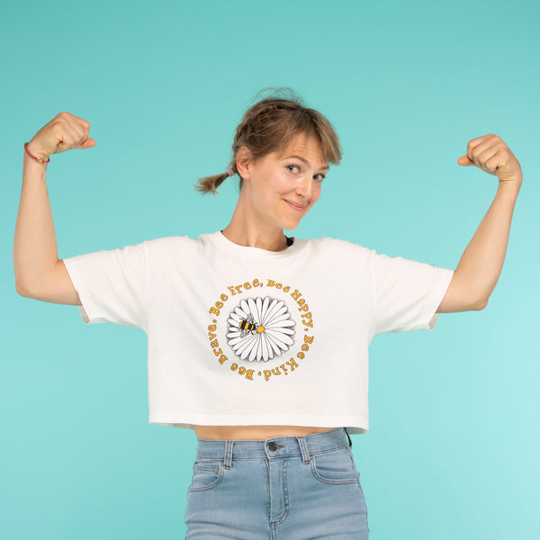 CRAFTEVAN BEE FREE T-Shirt | Organic Cotton Cropped Tee | 3RD ROCK Clothing -  Jessica is 5ft 7" with a 32" bust and wears a size 10, showing the 'true to size' breezy fit F