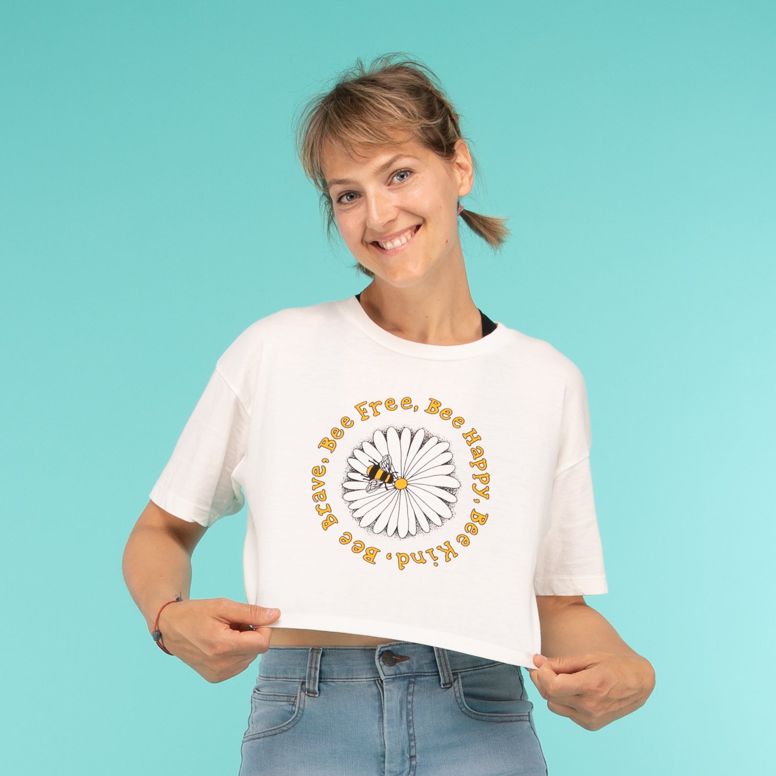 CRAFTEVAN BEE FREE T-Shirt | Organic Cotton Cropped Tee | 3RD ROCK Clothing -  Jessica is 5ft 7" with a 32" bust and wears a size 10, showing the 'true to size' breezy fit F