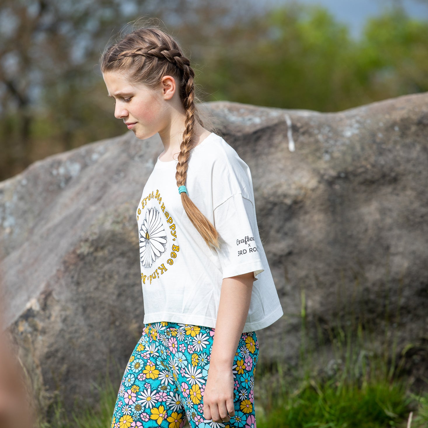 CRAFTEVAN BEE FREE T-Shirt | Organic Cotton Cropped Tee | 3RD ROCK Clothing -  Fern is 12 years old, has a 29" chest a wears a size 10, showing the tee as a much more relaxed oversized fit F