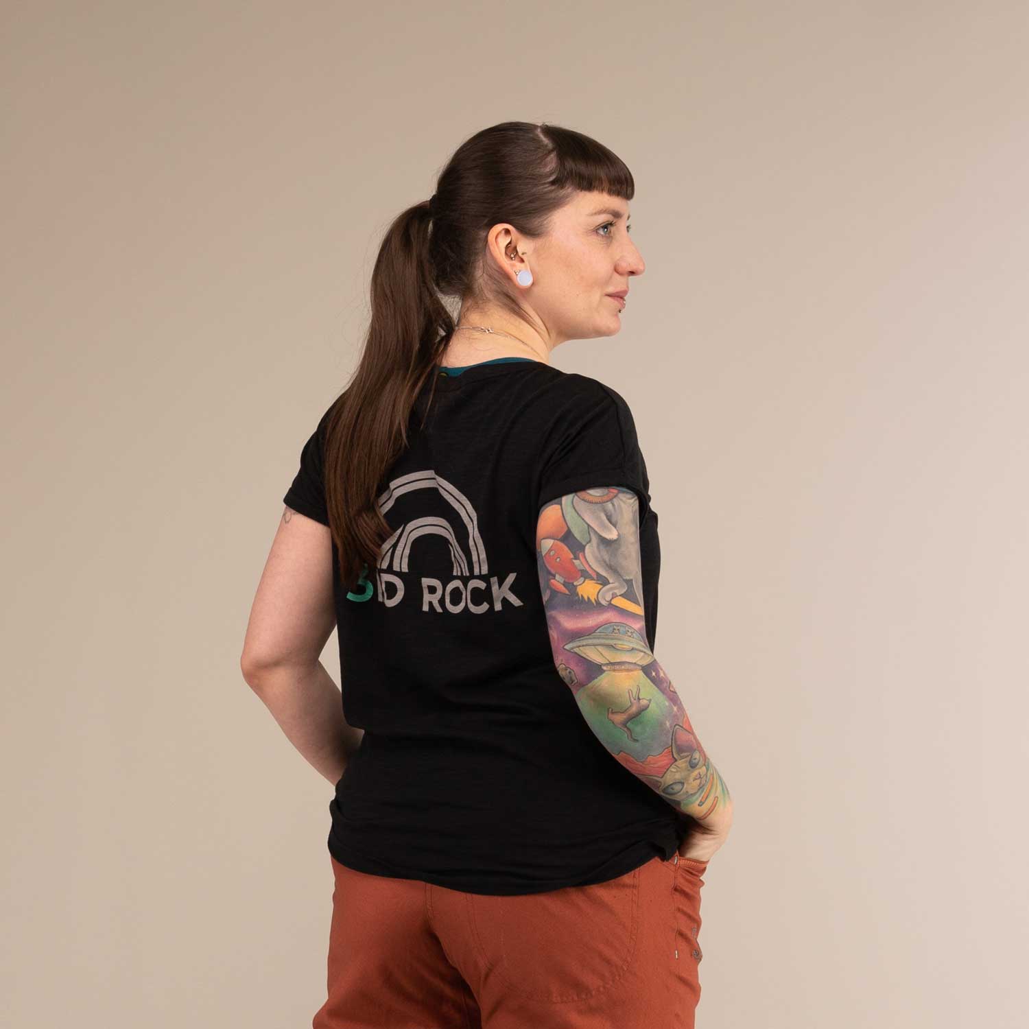 GEORGIE TEE | Organic Cotton T-Shirt | 3RD ROCK Clothing -  Laura is 5ft 6 with a 36" bust and wears a size M F