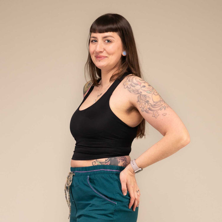 aaa Laura is a 32E with a 30" underbust, 36" overbust and wears a size 14