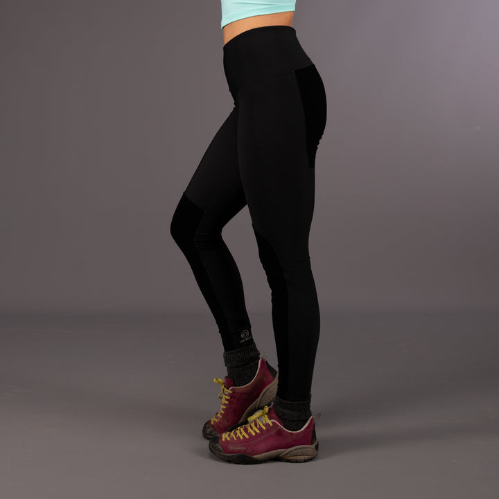 aaa Mia is 5ft 7" with a 32" inseam, 25" waist and 35" hip and wears a size 8. 