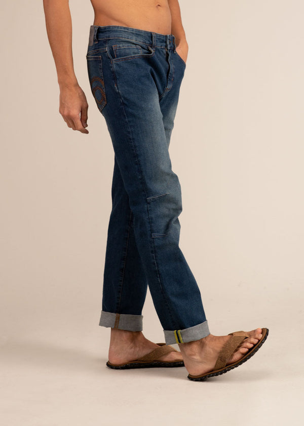 MERCURY JEANS | Comfort Fit Eco Jeans | 3RD ROCK Clothing -  Donald is 6ft 1 with a 29" waist, 36" hips and wears a 30/LL.  M