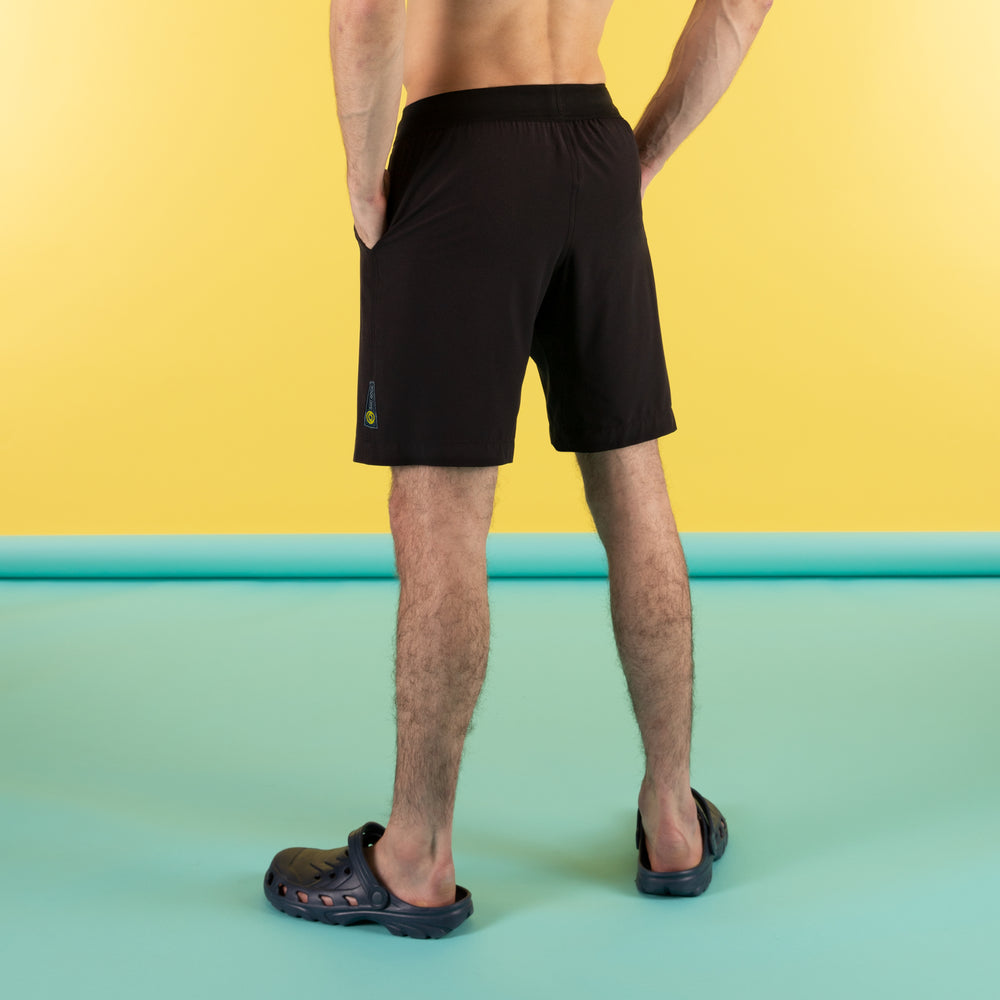 aaa Billy is 5ft 11" with a 30" waist and wears a 30 waist
