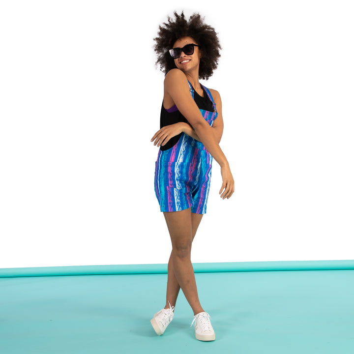 aaa Kendal is 5ft8" with a 28" waist, 38" hips and wears a size 10.