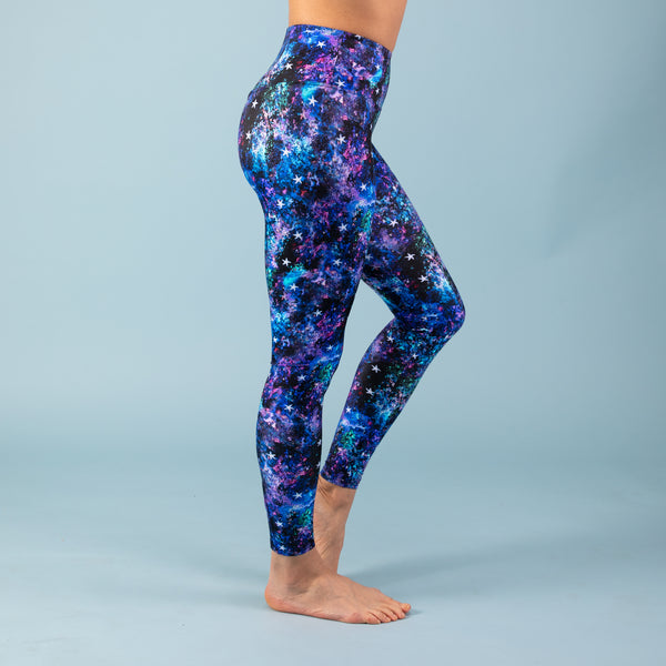 TITAN IN TOO DEEP Leggings | Recycled Fabric with Ankle Pocket | 3RD ROCK Clothing -  Yasmin is 5ft 7" with a 27" waist and 36" hip and wears a size 12. F