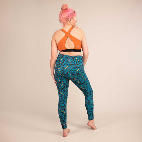 TITAN MINIMAL REPTILE | Printed Recycled Leggings | 3RD ROCK Clothing -  Sophie is 5ft 9 with a 34" waist, 42" hips and wears a size 16 F