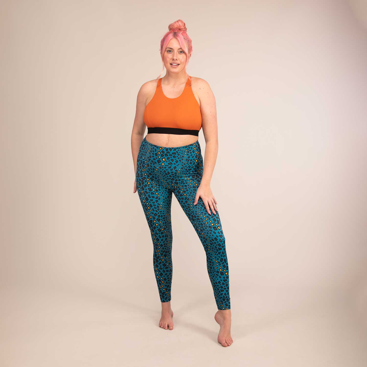 EQUINOX MINIMAL REPTILE | Reversible Recycled Sports Bra | 3RD ROCK Clothing -  Sophie is a 34G with a 32" underbust, 40.5" overbust and wears a size 16 F