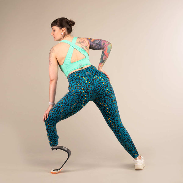 TITAN MINIMAL REPTILE | Printed Recycled Leggings | 3RD ROCK Clothing -  Laura is 5ft 6 with a 31.5" waist, 43" hips and wears a size 14 F